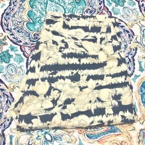 Floral and striped LulaRoe leggings - OS